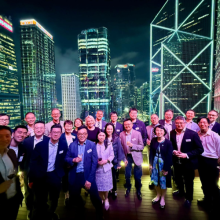 Sir RIchard Heaton with alumni in Hong Kong
